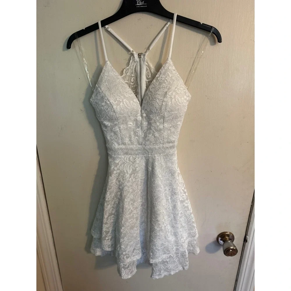 Emerald Sundae White Sparkle Lace Dress V Neck Spaghetti Strap Mini‎ Dress XS